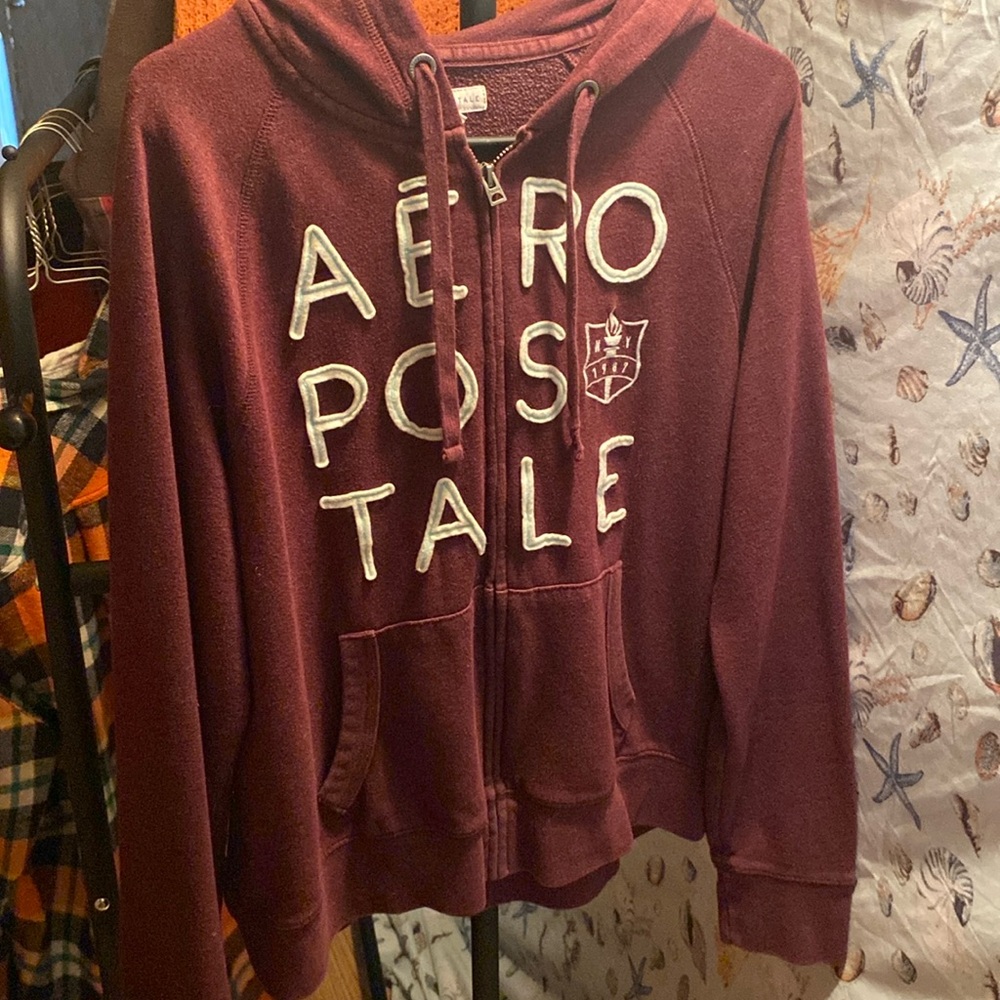 Aeropostale light weight zip up sweatshirt. Maroon in color. Size XL